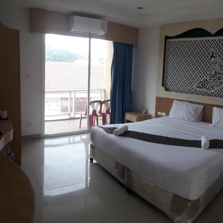 Red Sapphire Hotel Patong Ngoại thất bức ảnh