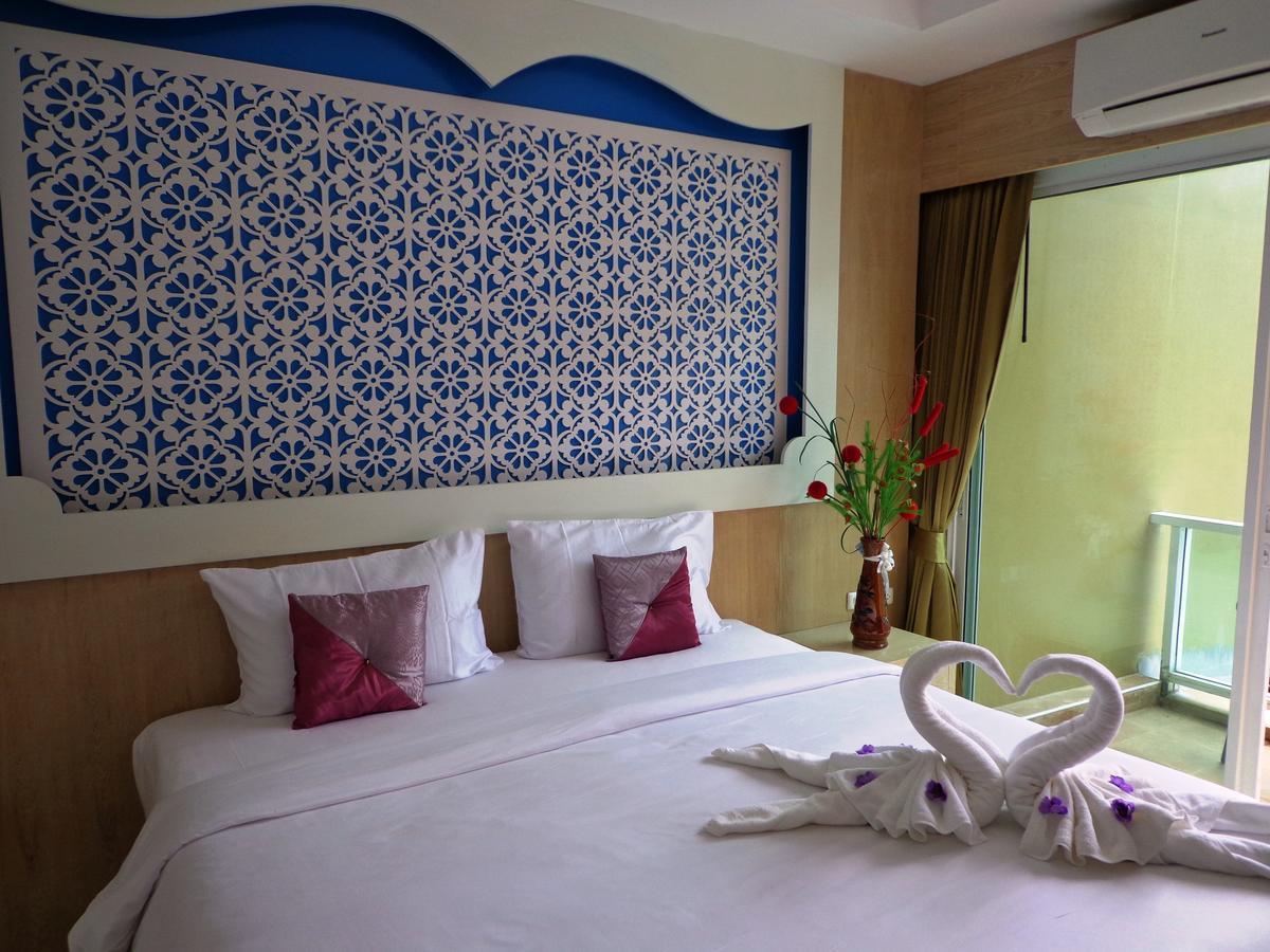 Red Sapphire Hotel Patong Ngoại thất bức ảnh