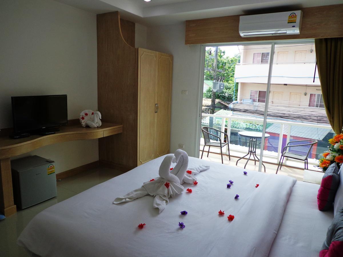 Red Sapphire Hotel Patong Ngoại thất bức ảnh