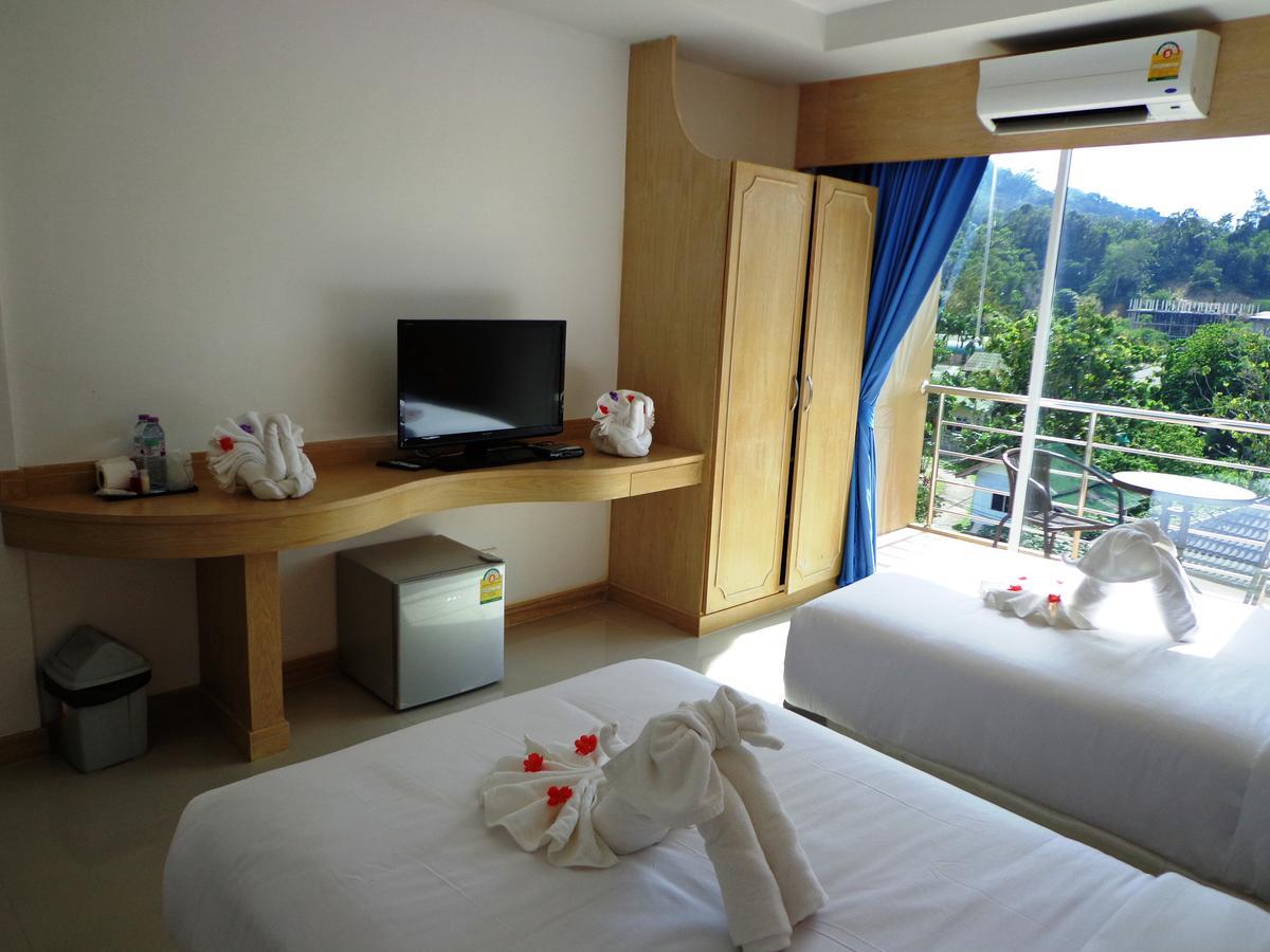 Red Sapphire Hotel Patong Ngoại thất bức ảnh