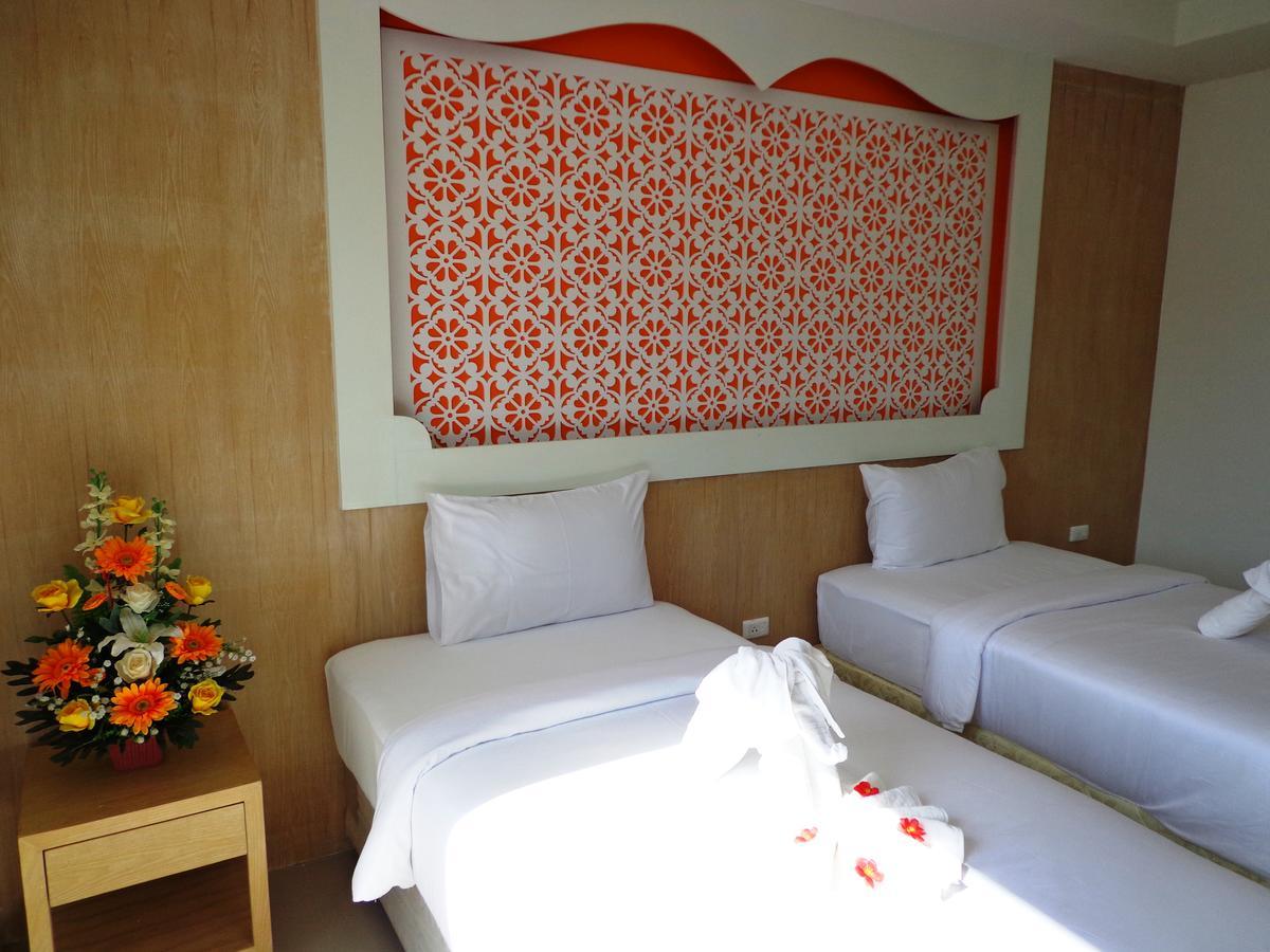 Red Sapphire Hotel Patong Ngoại thất bức ảnh