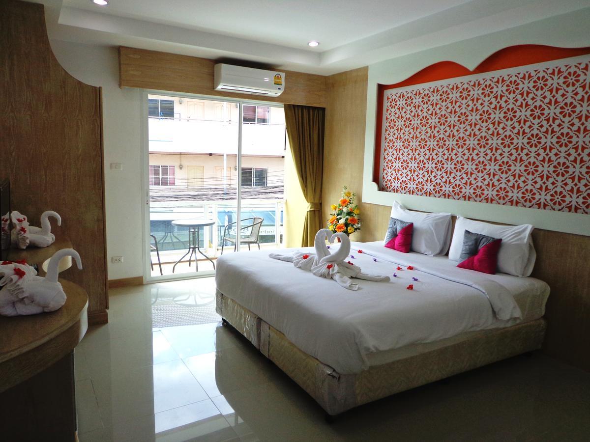 Red Sapphire Hotel Patong Ngoại thất bức ảnh