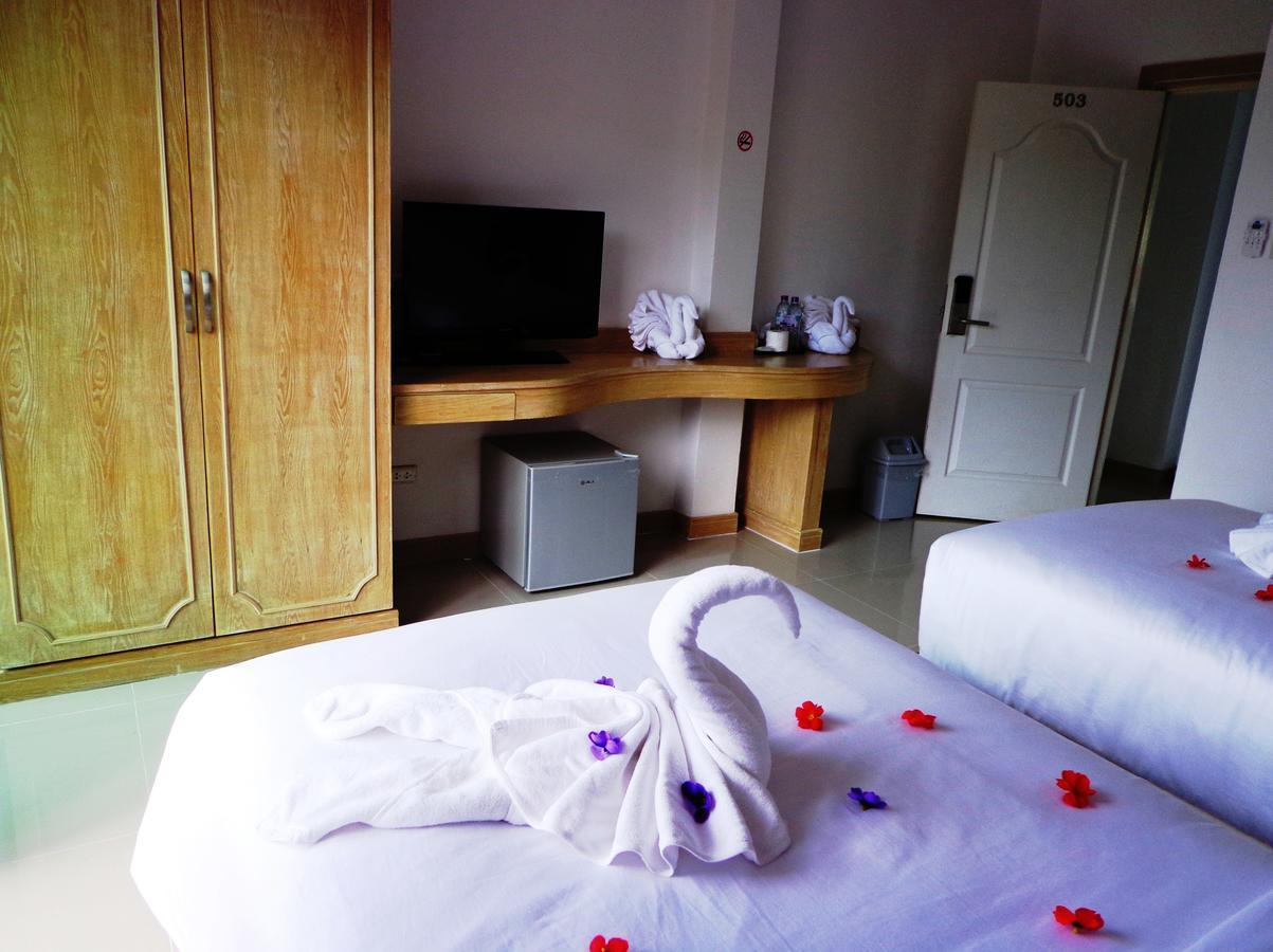 Red Sapphire Hotel Patong Ngoại thất bức ảnh