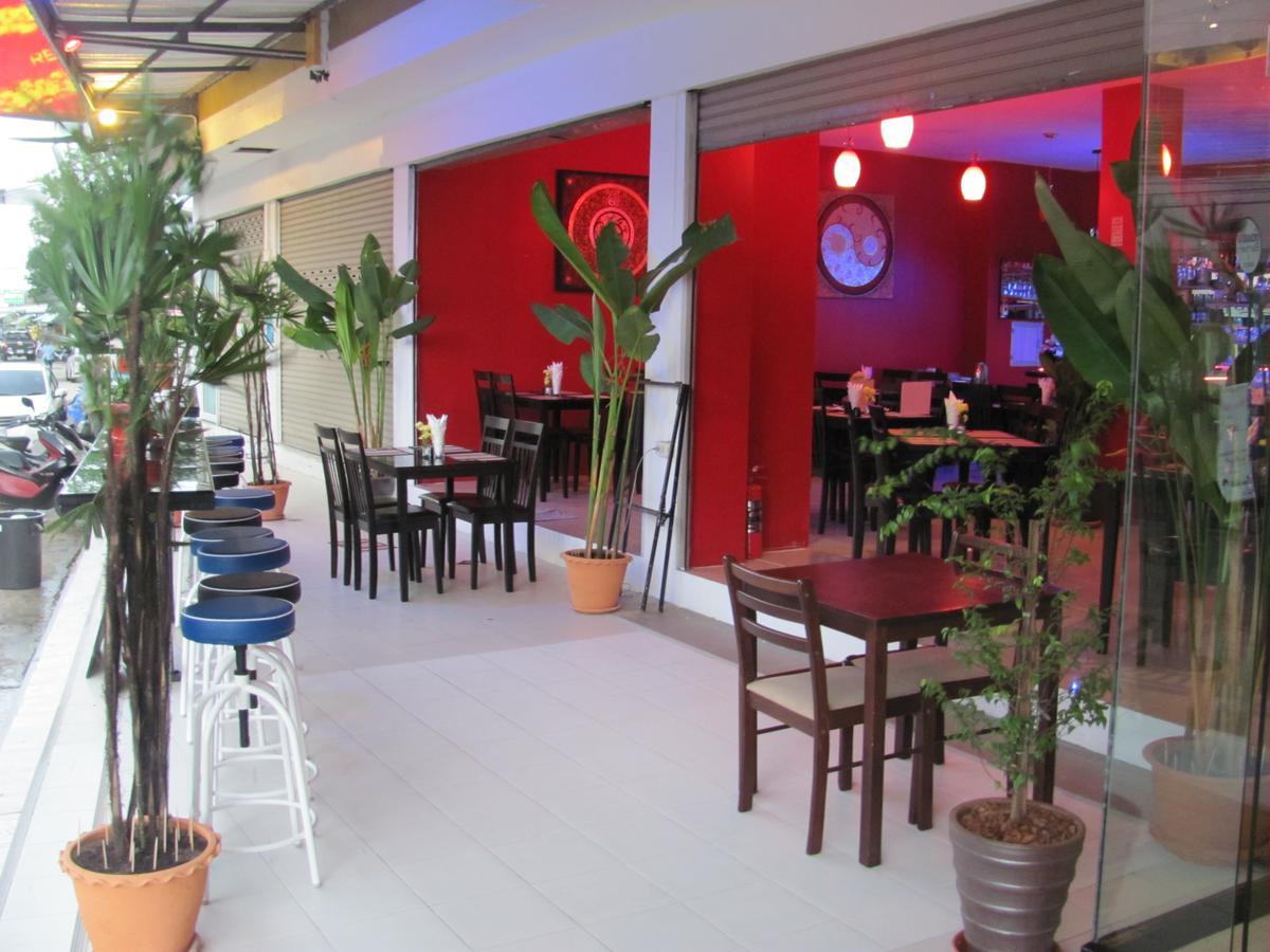 Red Sapphire Hotel Patong Ngoại thất bức ảnh